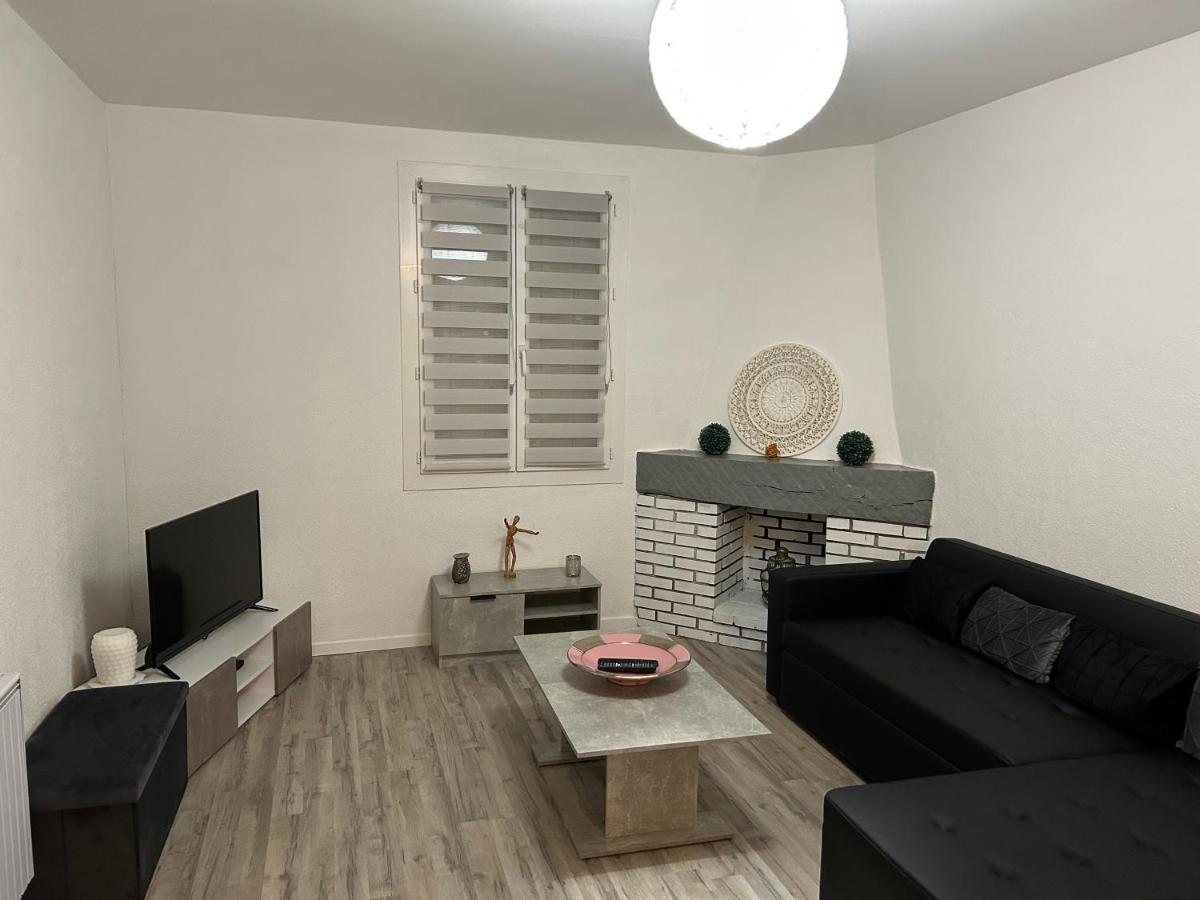 Jolie Villa Independante Climatisee 3 Chambres Tout Confort 6 Couchages, Piscine Chauffee 4 X 8 Disponible Selon Meteo De Mai A Fin Septembre, Jacuzzi 4 Places, Boulodrome Eclaire, Ping-Pong, Wifi, Proche Commerces Animaux Domestiques Sur Demande Bretenoux Экстерьер фото
