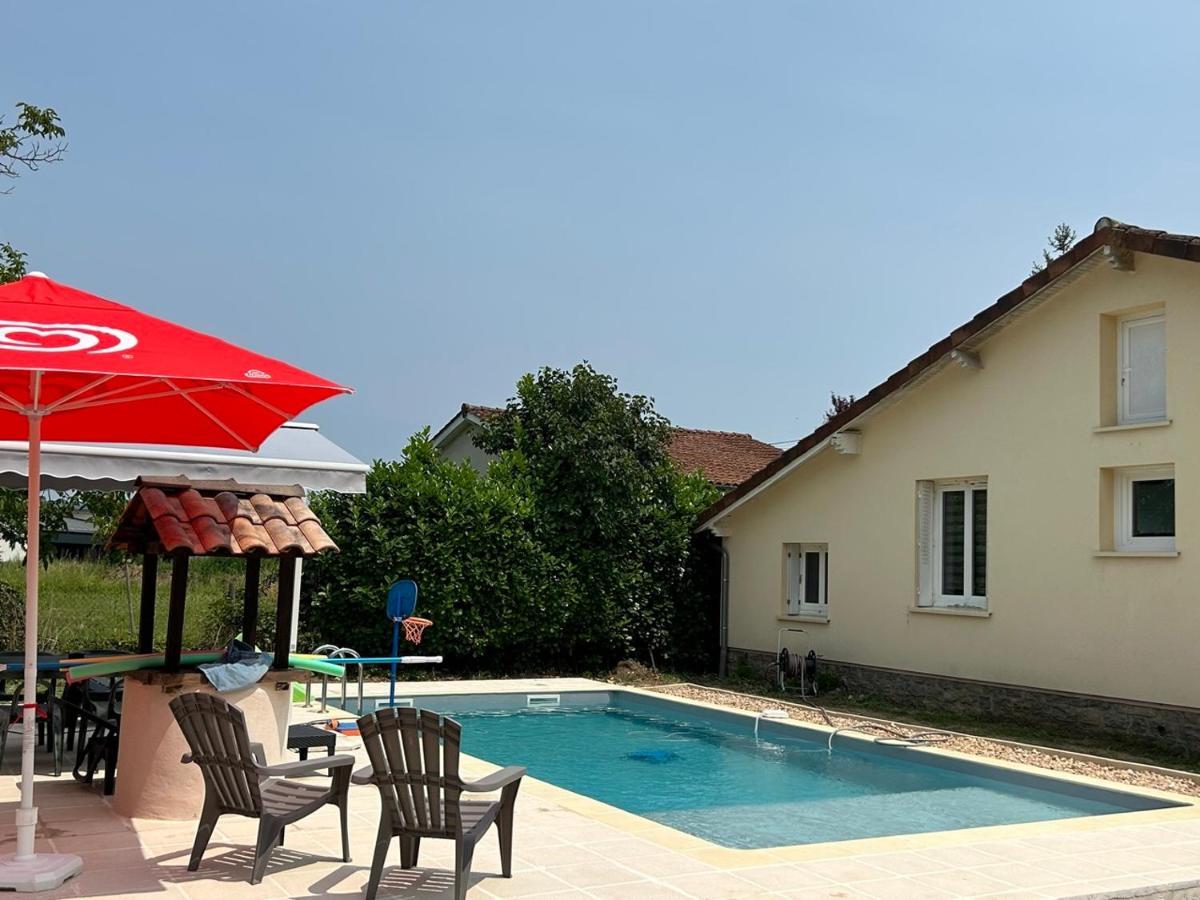 Jolie Villa Independante Climatisee 3 Chambres Tout Confort 6 Couchages, Piscine Chauffee 4 X 8 Disponible Selon Meteo De Mai A Fin Septembre, Jacuzzi 4 Places, Boulodrome Eclaire, Ping-Pong, Wifi, Proche Commerces Animaux Domestiques Sur Demande Bretenoux Экстерьер фото