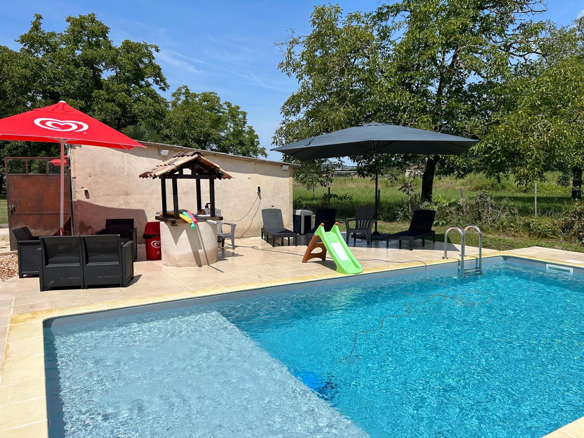 Jolie Villa Independante Climatisee 3 Chambres Tout Confort 6 Couchages, Piscine Chauffee 4 X 8 Disponible Selon Meteo De Mai A Fin Septembre, Jacuzzi 4 Places, Boulodrome Eclaire, Ping-Pong, Wifi, Proche Commerces Animaux Domestiques Sur Demande Bretenoux Экстерьер фото