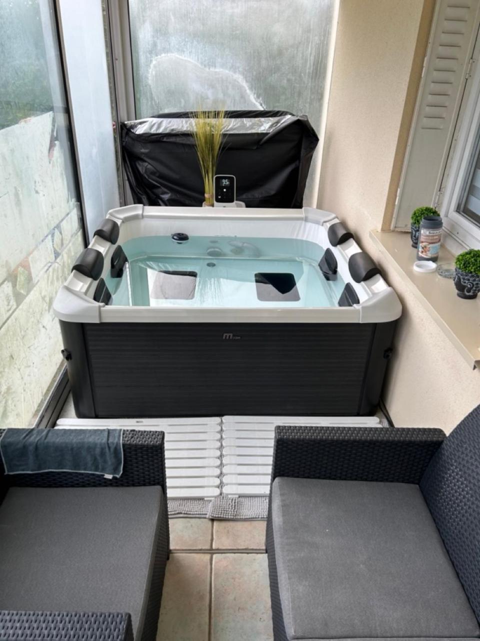 Jolie Villa Independante Climatisee 3 Chambres Tout Confort 6 Couchages, Piscine Chauffee 4 X 8 Disponible Selon Meteo De Mai A Fin Septembre, Jacuzzi 4 Places, Boulodrome Eclaire, Ping-Pong, Wifi, Proche Commerces Animaux Domestiques Sur Demande Bretenoux Экстерьер фото