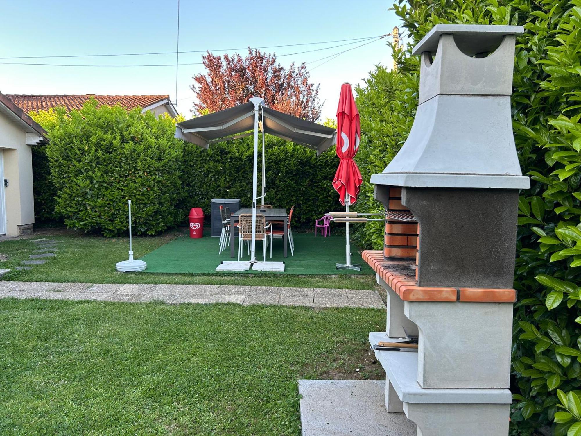 Jolie Villa Independante Climatisee 3 Chambres Tout Confort 6 Couchages, Piscine Chauffee 4 X 8 Disponible Selon Meteo De Mai A Fin Septembre, Jacuzzi 4 Places, Boulodrome Eclaire, Ping-Pong, Wifi, Proche Commerces Animaux Domestiques Sur Demande Bretenoux Экстерьер фото
