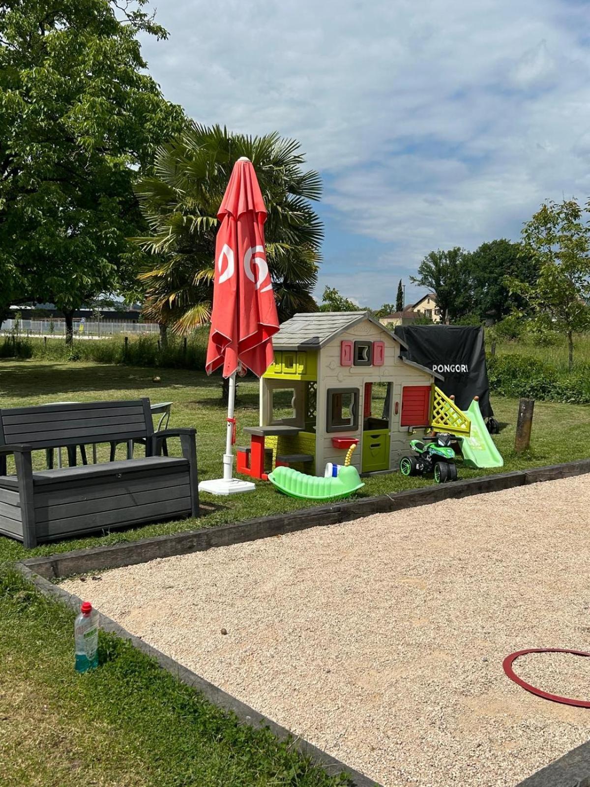 Jolie Villa Independante Climatisee 3 Chambres Tout Confort 6 Couchages, Piscine Chauffee 4 X 8 Disponible Selon Meteo De Mai A Fin Septembre, Jacuzzi 4 Places, Boulodrome Eclaire, Ping-Pong, Wifi, Proche Commerces Animaux Domestiques Sur Demande Bretenoux Экстерьер фото